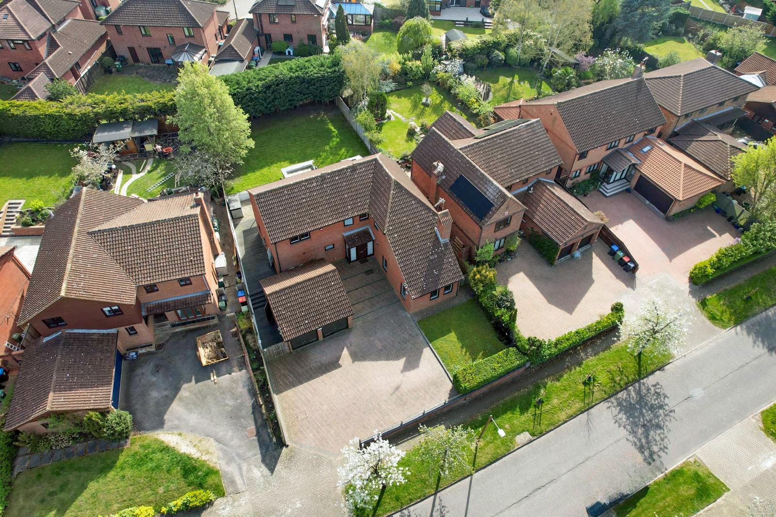 Colesbourne Drive, Downhead Park, Milton Keynes